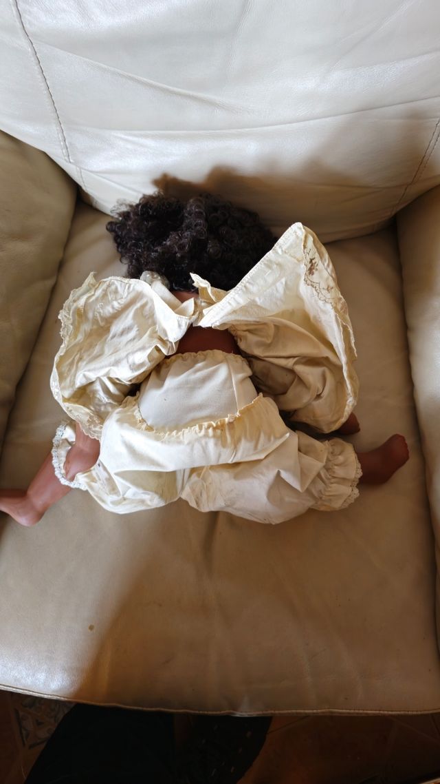 Muñeca porcelana negra antigua