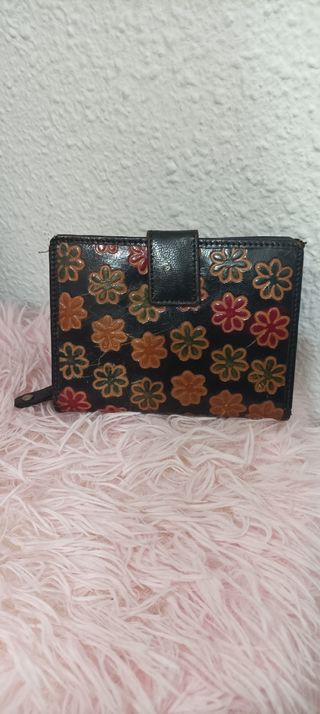 Cartera piel Moon