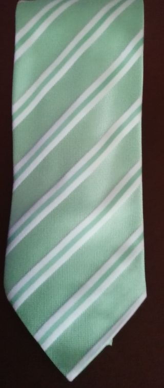 Corbata verde. Pdh
