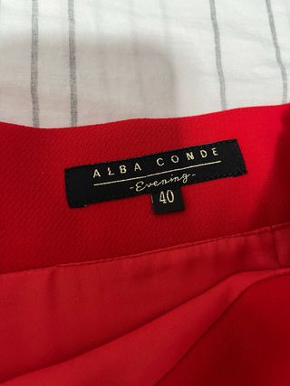 Conjunto invitada Alba Conde
