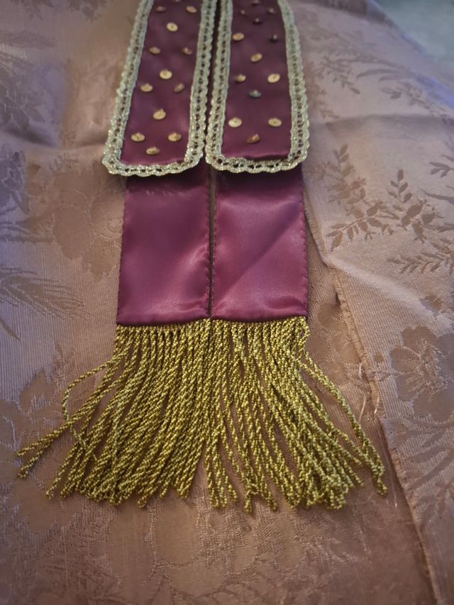 Floc granate, cinta fallera