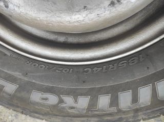 Llantas con ruedas camion Mercedes