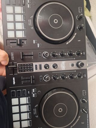 Mesa Mezclas Hercules DJ 300