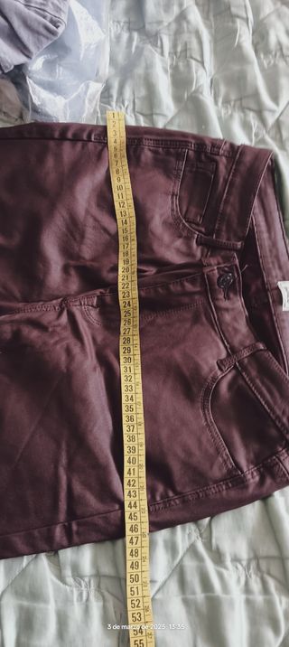 Pantalón efecto cuero