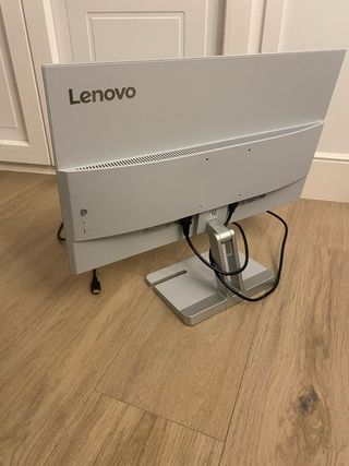 Monitor Lenovo 27”