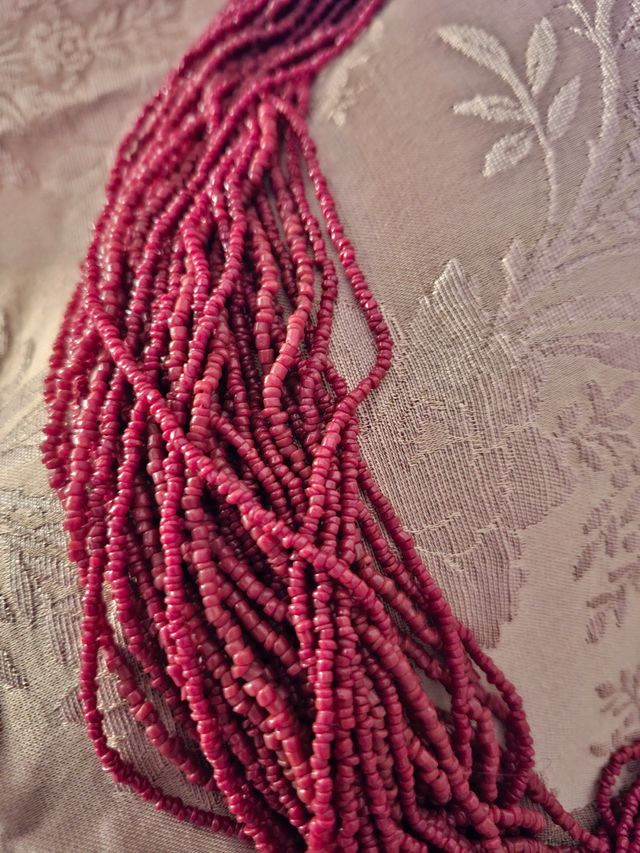 Collar de piedras ojas étnico