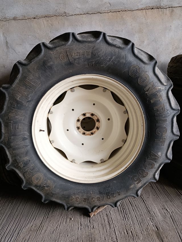 RUEDAS TRASERAS COMPLETAS DE TRACTOR 420/85-34 