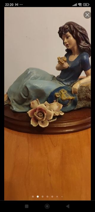 Figura decorativa mujer 