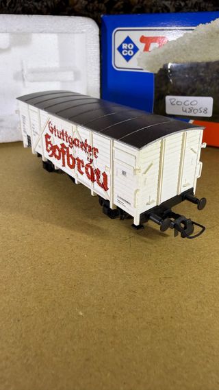 ROCO h0  Vagón cerrado de cerveza.