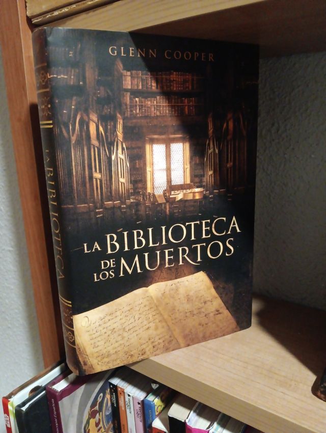 LA BIBLIOTECA DE LOS MUERTOS