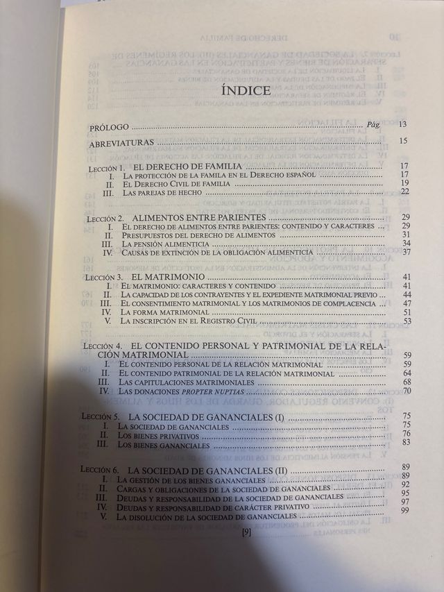 Derecho de Familia: Lecciones de Derecho Civil