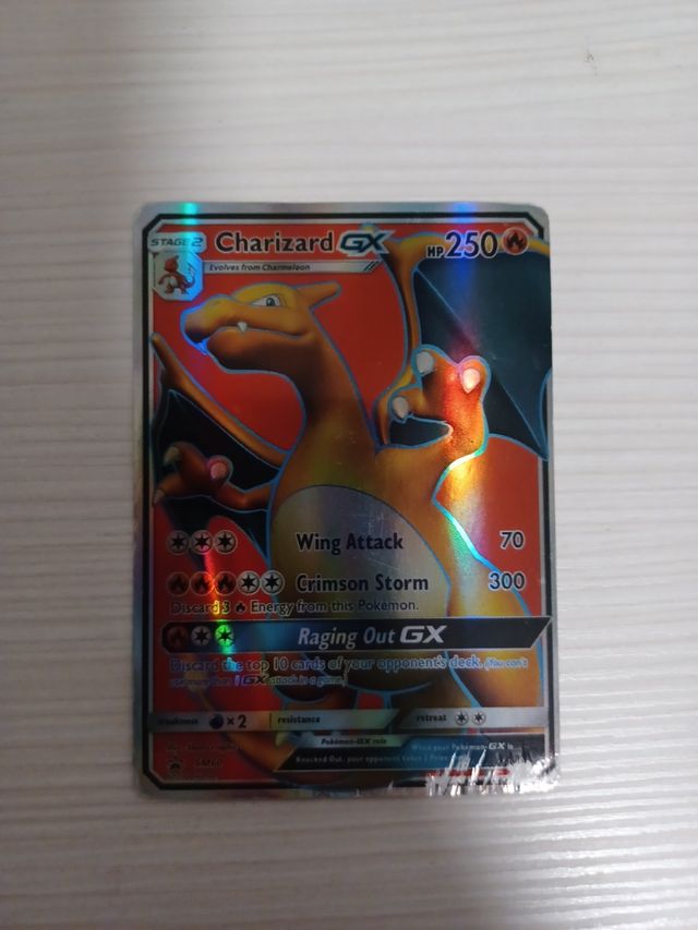 Carta pokemon Charizard GX