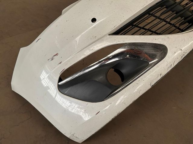 Defensa delantera 308 t9 completa