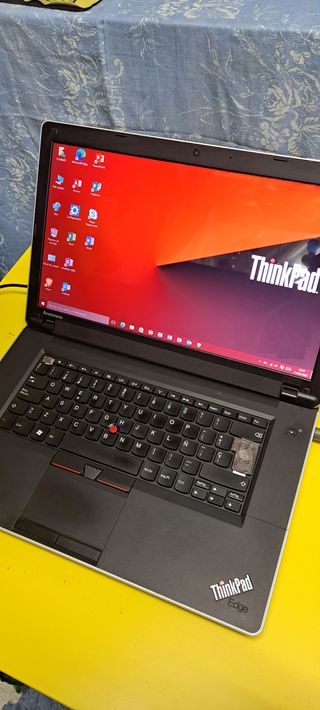 Lenovo ThinkPad Edge 15 AMD
