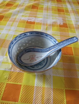 Ciotola ceramica con cuchiaio