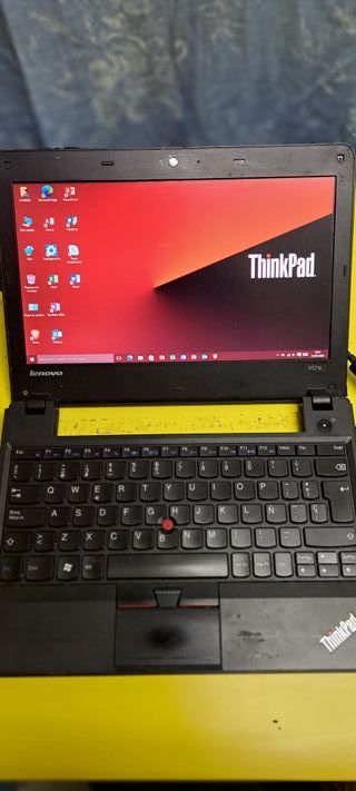 Lenovo ThinkPad X121E Intel Core i3
