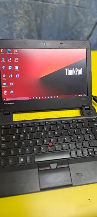 Lenovo ThinkPad X121E Intel Core i3