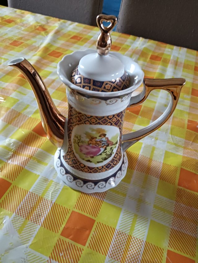 Teiera ceramica dipinta