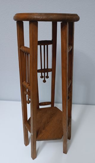 Soporte de madera para macetas de 6 patas