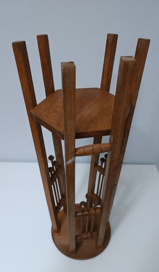 Soporte de madera para macetas de 6 patas