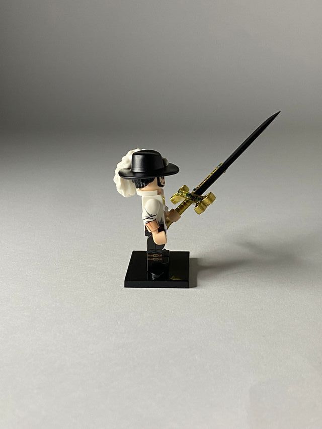 Mihawk - Figurine Type Lego One Piece 2