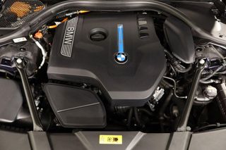 BMW Serie 7 740 e iPerformance 326cv