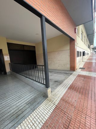Garaje para moto, coche o furgoneta mediana