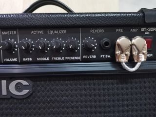 Amplificador para guitarra SONICS 30W RMS
