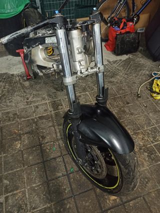 Tren delantero de Yamaha R6 año 2002