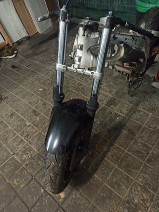 Tren delantero de Yamaha R6 año 2002