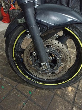 Tren delantero de Yamaha R6 año 2002