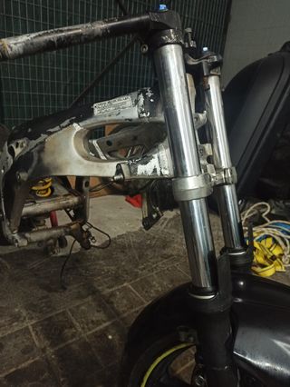Tren delantero de Yamaha R6 año 2002
