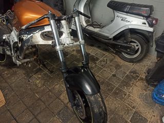 Tren delantero de Yamaha R6 año 2002