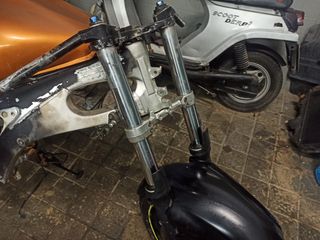 Tren delantero de Yamaha R6 año 2002