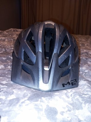 Casco bicicleta gris