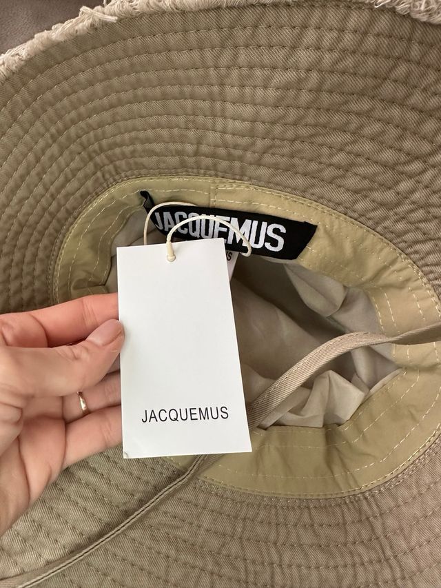 Capello Jacquemus le Bob artichaut