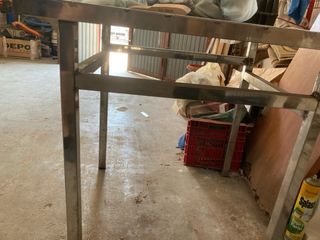 tavolo in acciaio inossidabile