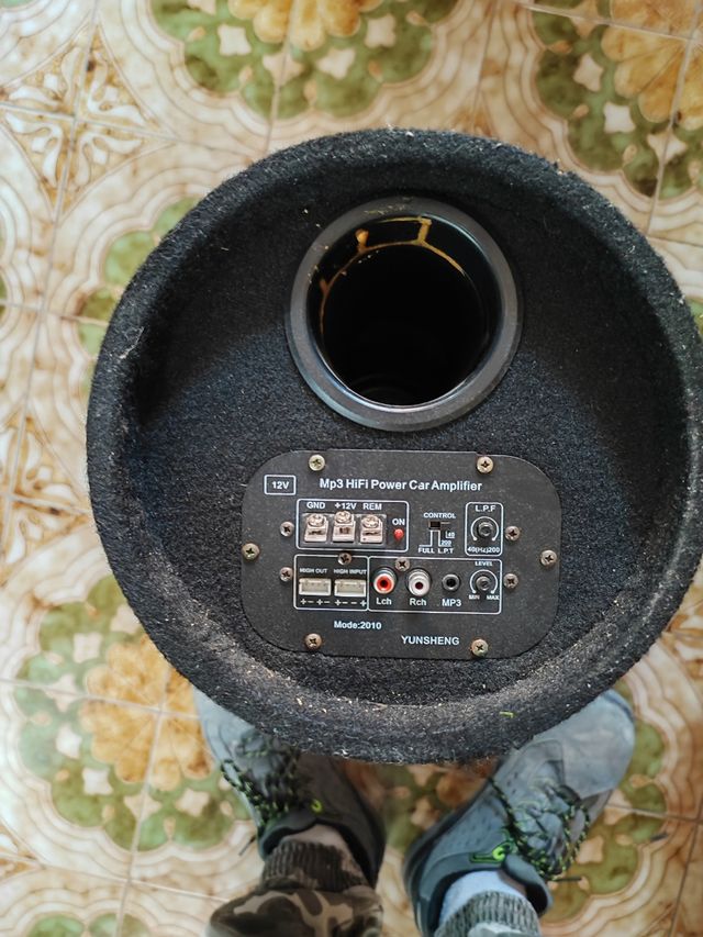 Subwoofer preamplificato