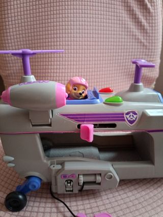 Avión patrulla canina. Sky