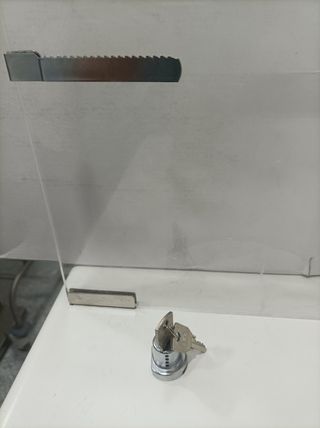 Cierre de Seguridad Vitrinas Ventanas y Escaparate