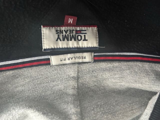 Sudadera Tommy Hilfiger impecable