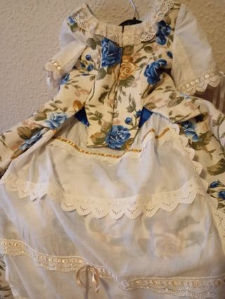 Traje de huertana niña