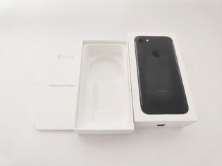 Caja para iPhone 7 de 32gb⚫