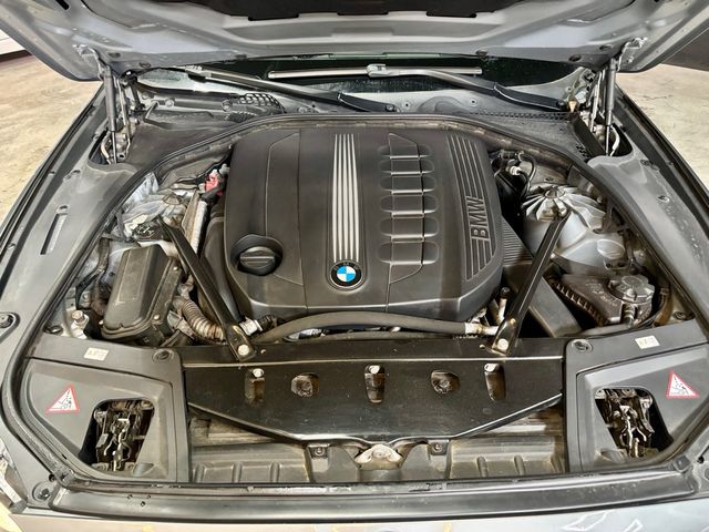 BMW Serie 5 525d 6 Cilindros UNICO DUEÑO