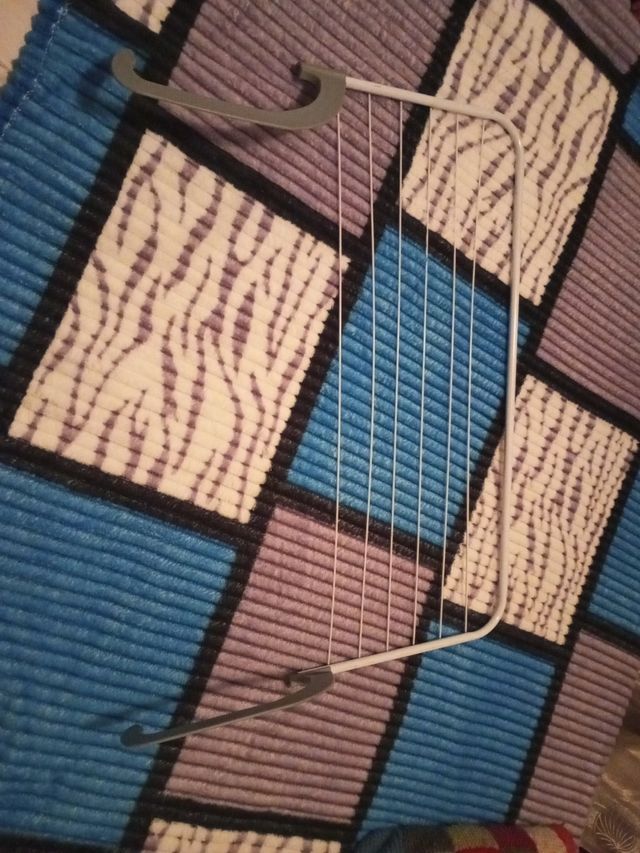 TENDEDERO VENTANA/RADIADOR