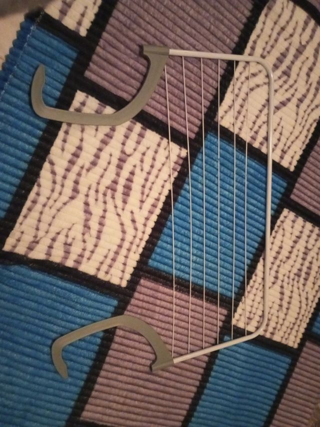 TENDEDERO VENTANA/RADIADOR