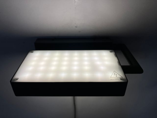 Lampada parete Led orientabile