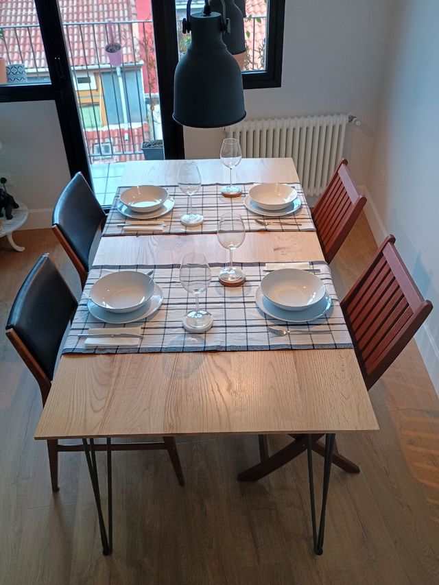 Mesa de comedor de madera a medida 