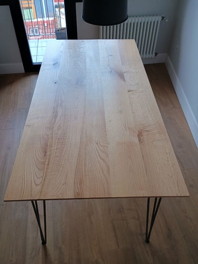 Mesa de comedor de madera a medida 
