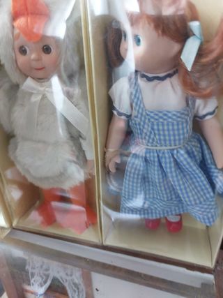 Bambole con storie per bambini